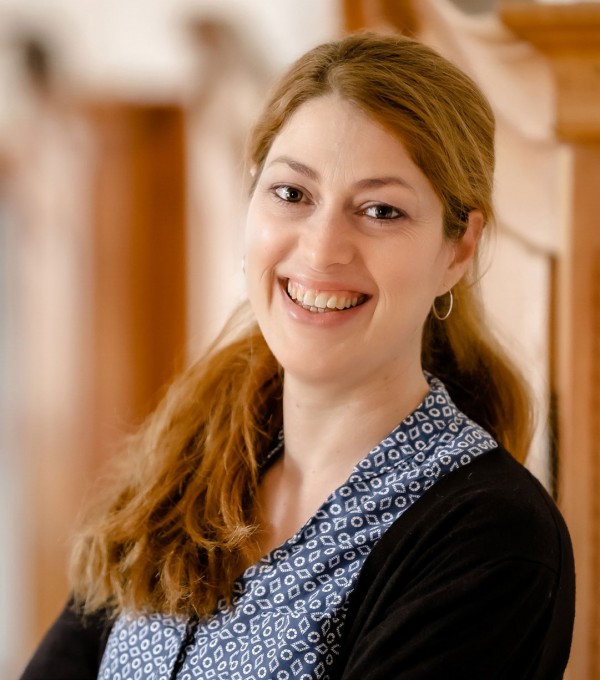 Porträt von Simone Oesterle